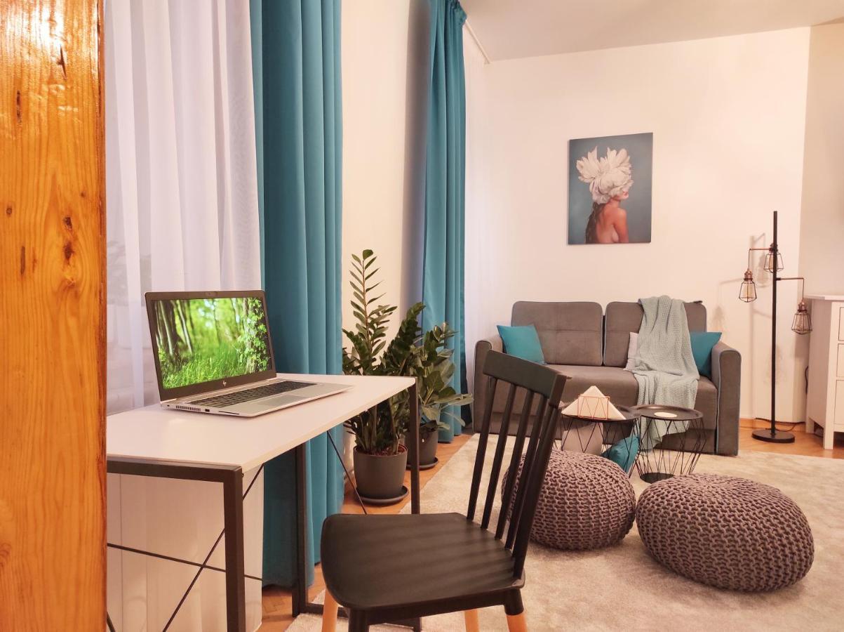 Garden Hideout - Central Apartment Brassó Kültér fotó