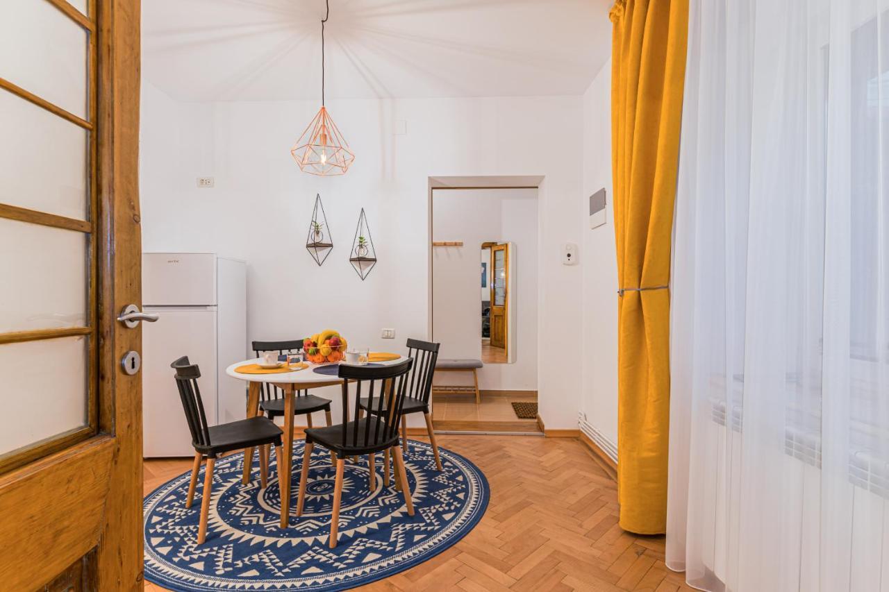Garden Hideout - Central Apartment Brassó Kültér fotó